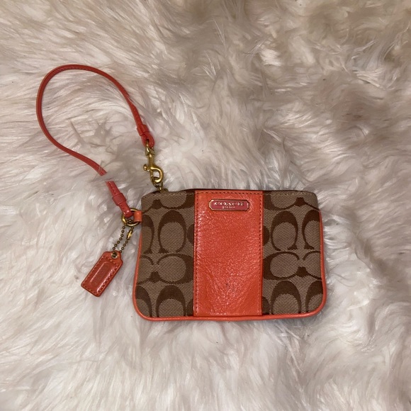Coach wristlet - Picture 2 of 3